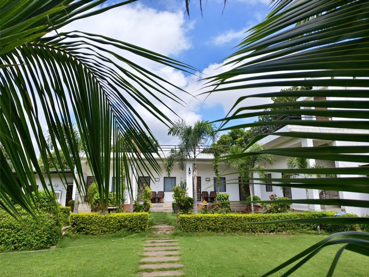 Valley Exterior